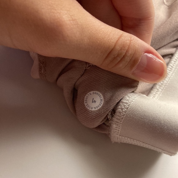Lululemon Energy Bra, White Sports Bra, Size 4 - Picture 3 of 5